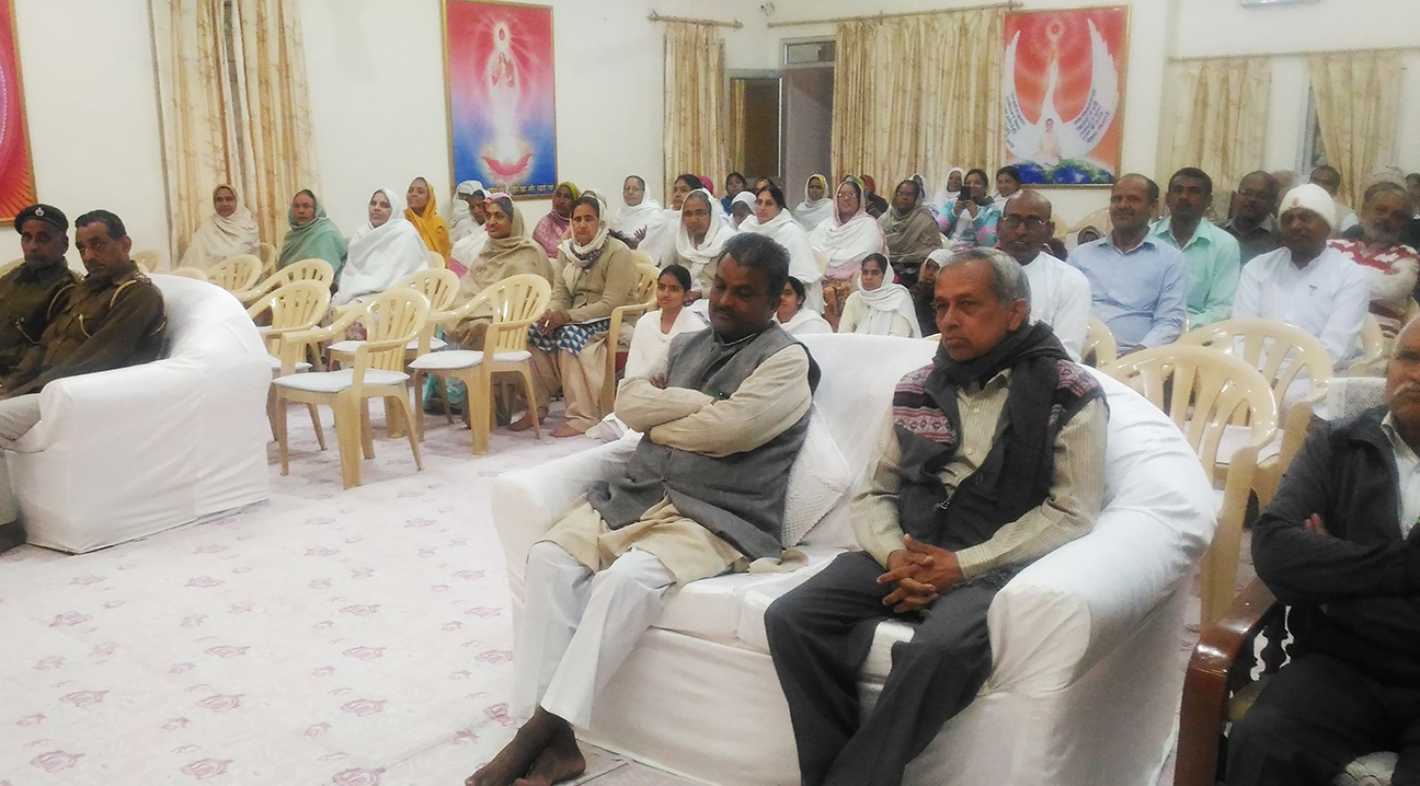 Rosary-Narnaul WDR2018-Audience 1